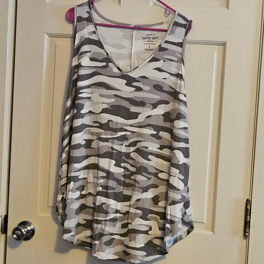 Grey camo tank top